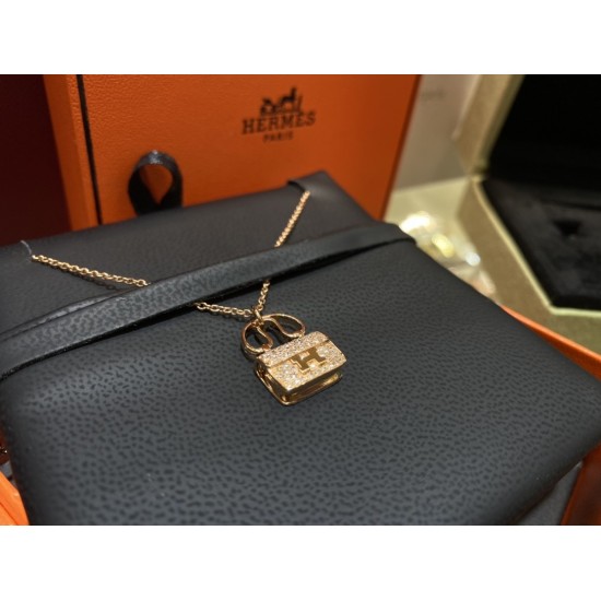 Hermes Amulette Constance necklace Hermes Amulette Constance necklace