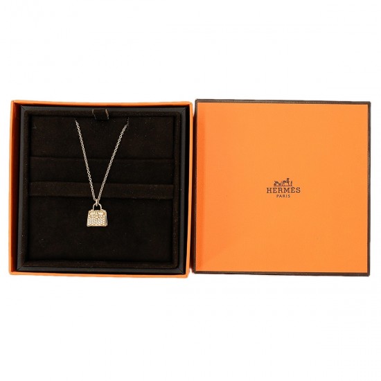 Hermes Amulettes Kelly necklace