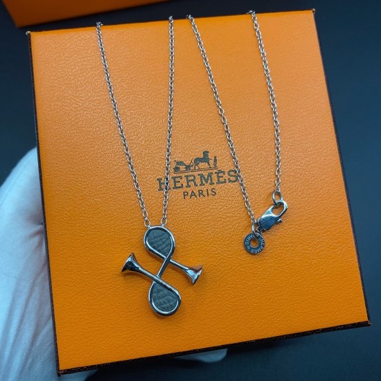 Hermes Cor H necklace
