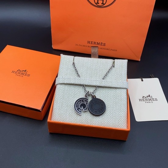 Hermes Gmbade necklace