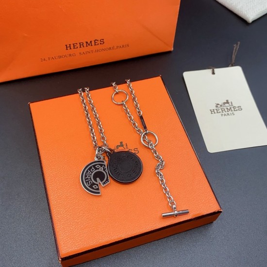 Hermes Gmbade necklace