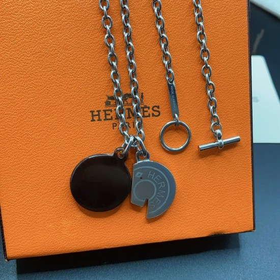 Hermes Gmbade necklace