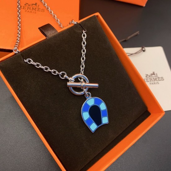 Hermes Helios Fer a cheval necklace