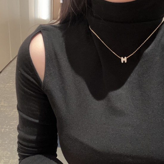 Hermes POP H necklace