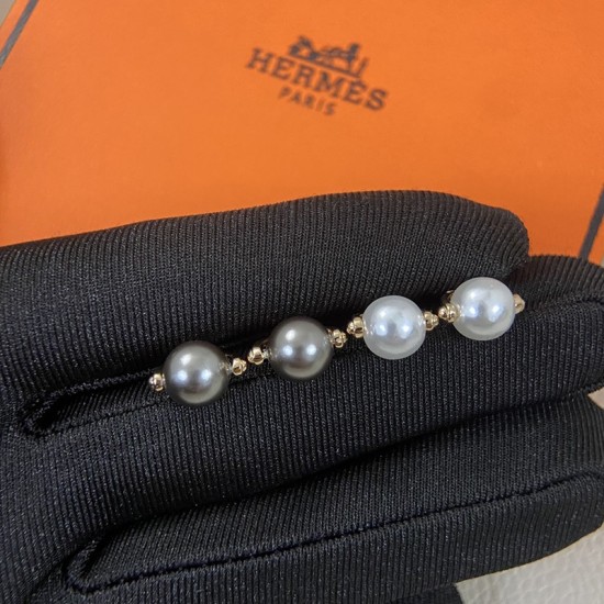 Hermes Chandra earring