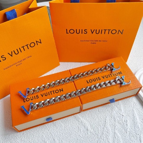 LV Chain logo bracelet