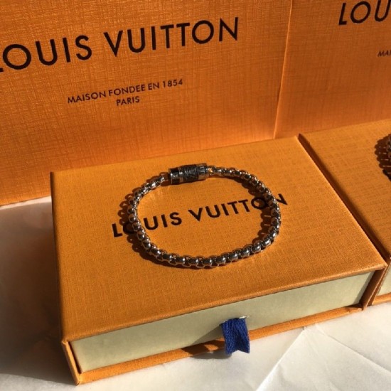 LV Monogram chain bracelet