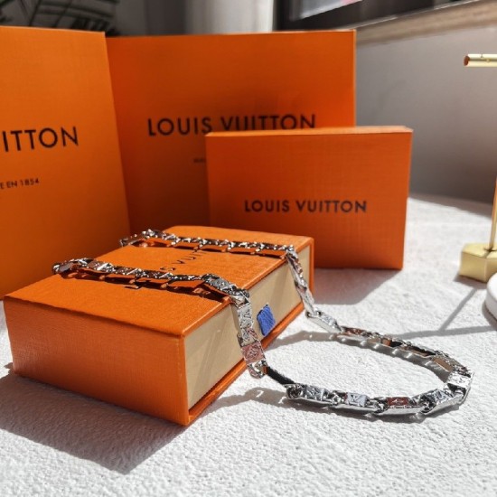 LV Tied up necklace LV Tied up necklace