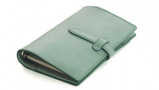 How to make a leather diary How to make a leather diary