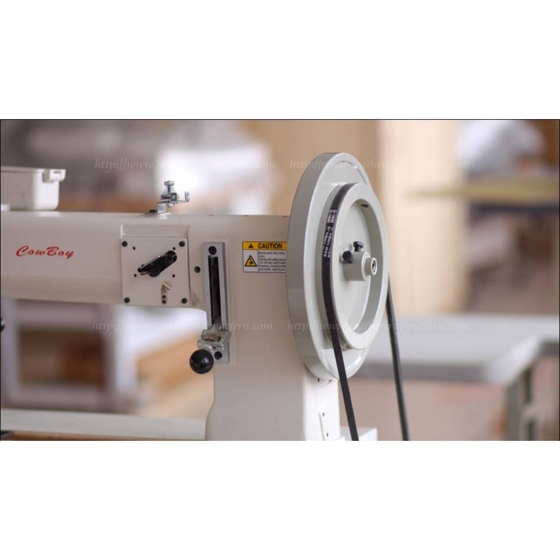 Free shipping worldwidCowboy CB4500 Heavy Leather Sewing Machine