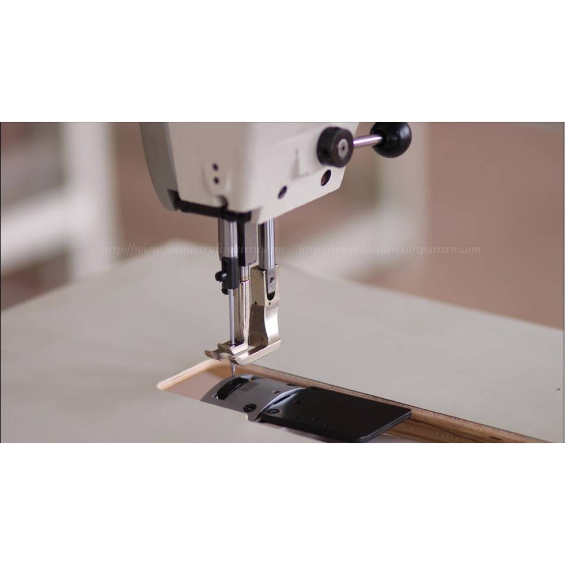 Free shipping worldwid-Cowboy CB4500 Heavy Leather Sewing Machine