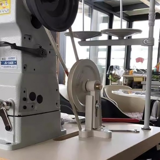 Sewing machine speed reducer wheel