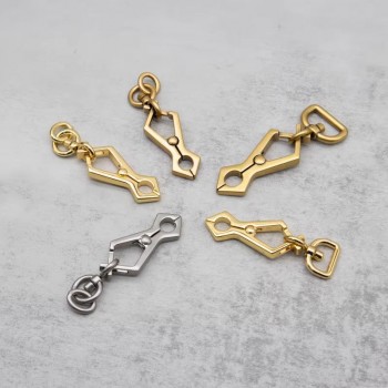 Bag repair hardware, Gucci dog hooks