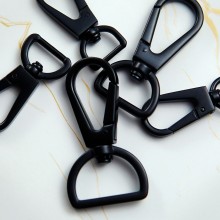 Black alloy dog hook