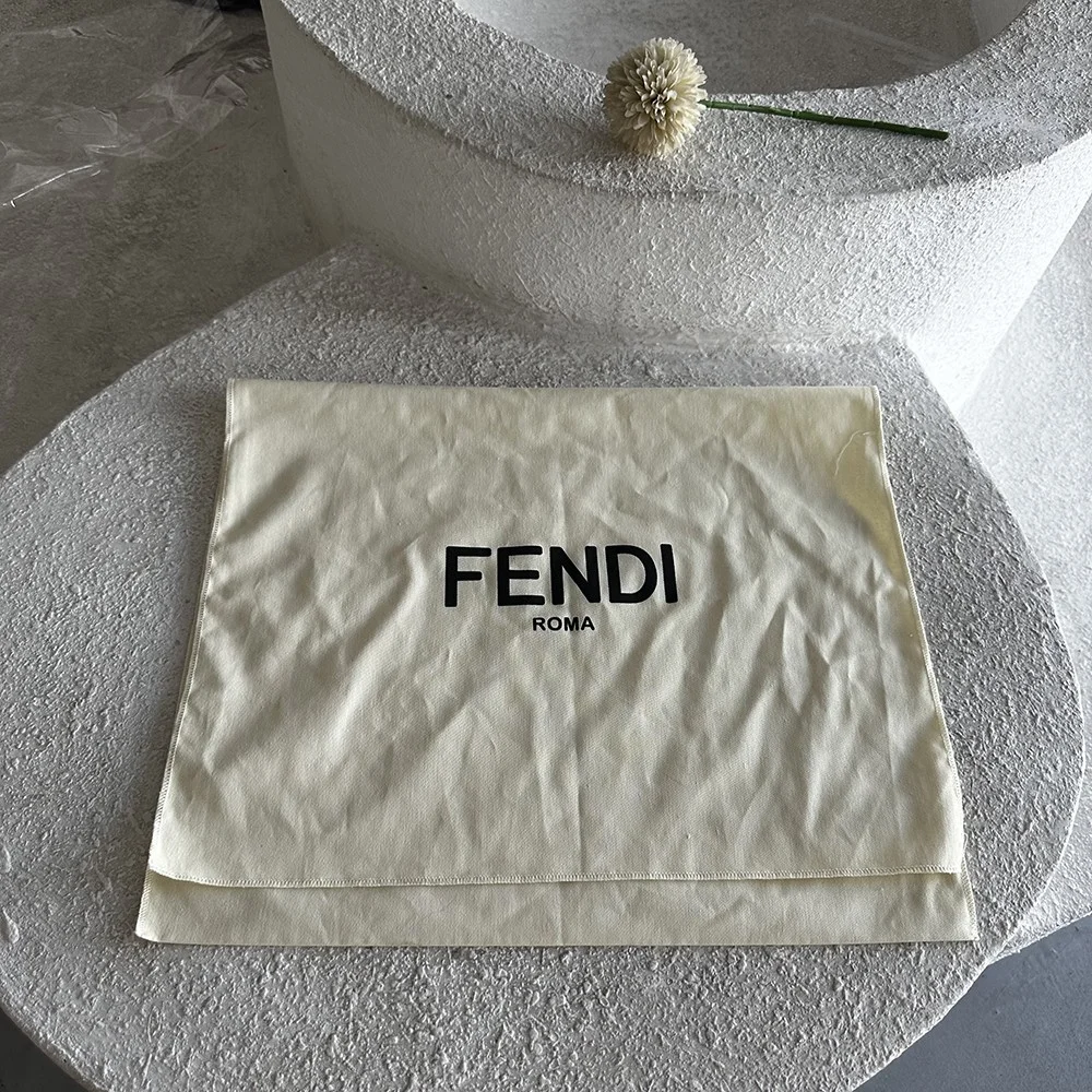 Fendi, dust bag display picture 1