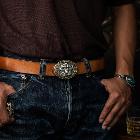 World debut - original Tiger waist belt buckle
