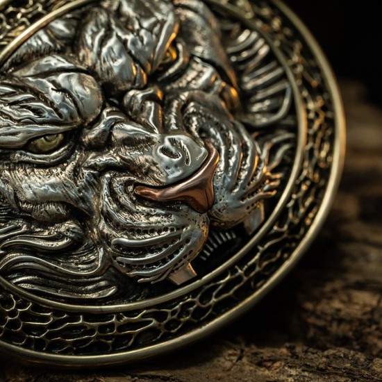 World debut - original Tiger waist belt buckle