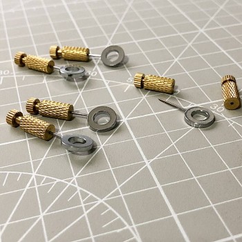 10 pc/lot leather locked pin