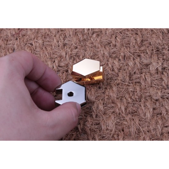 Alloy double color hasp Alloy double color hasp