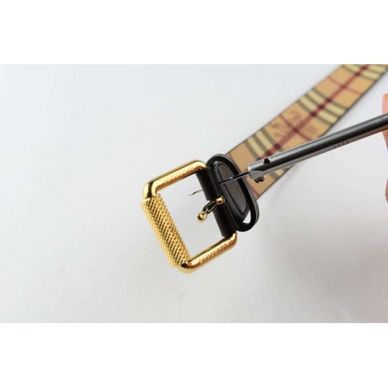 leather crochet hook, leather hook needle, bag repair, return stitches by hand