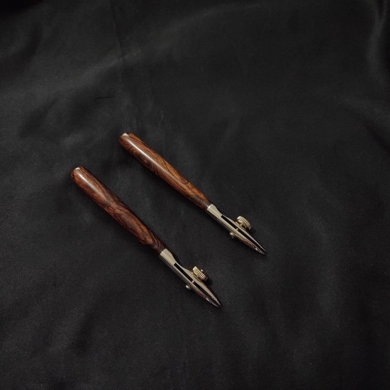 Duckbill edge paint pen