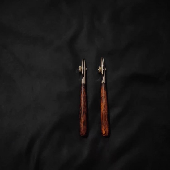 Duckbill edge paint pen