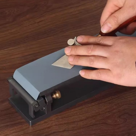 Sandpaper clamper
