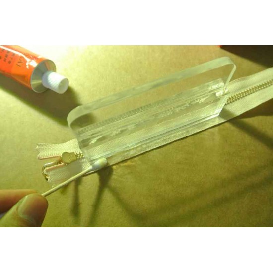 World debut - zipper glue partner World debut - zipper glue partner