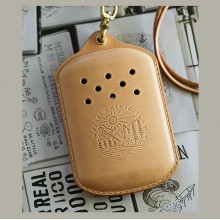 World debut - Zippo Peacock hand warmer sleeve mold