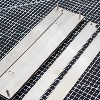 Seam locating ruler
