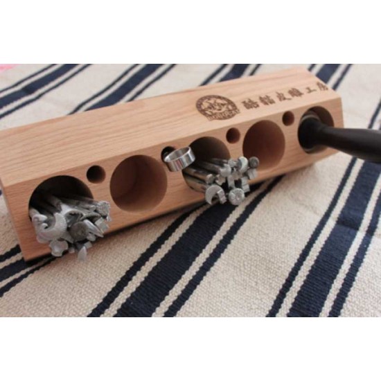 Leathercraft tool, Bobocat design leather tool shelf