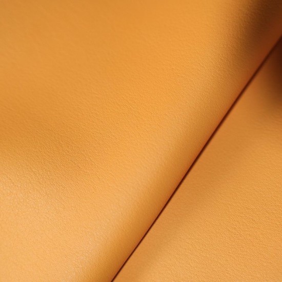 Hermes Italy POMARI swift leather Vanille 9V 1.4mm Hermes Italy POMARI swift leather Vanille 9V 1.4mm