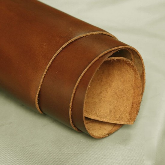 Italy Horween style saturated dye waxed oil tanned leather Italy Horween style saturated dye waxed oil tanned leather