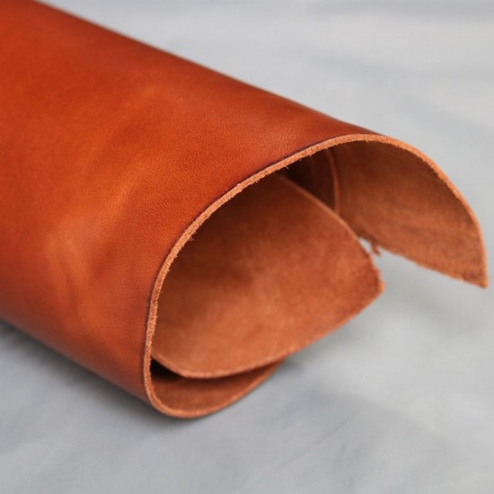 Italy Horween style saturated dye waxed oil tanned leather Italy Horween style saturated dye waxed oil tanned leather