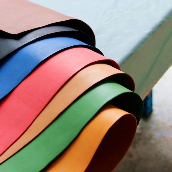Italy colorful matt saturated dye vegetable tanned leather