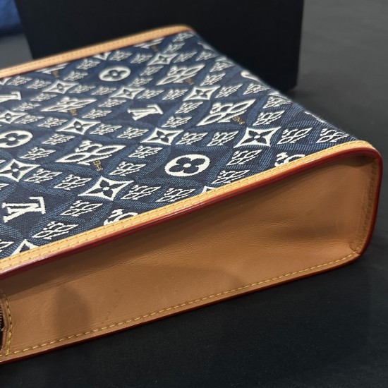 LV 1854 jacquard fabric 16 LV 1854 jacquard fabric 16