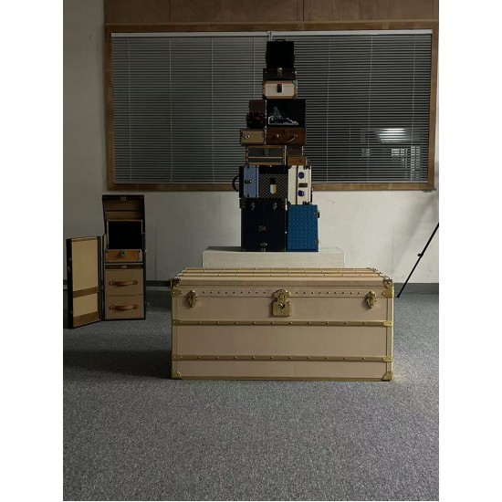 Monumental work - 1930 LV Monogram Malle Courrier Lozine Trunk 110 material kit