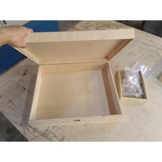 World debut - LV President Classeur suitcase material kit