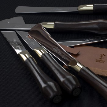 Handmade leather skiving knife