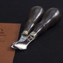 Handmade leather stitching groover