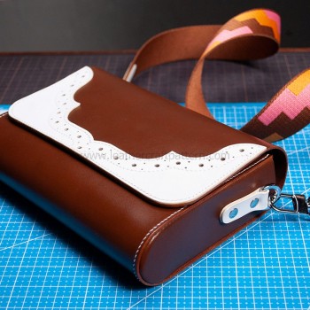 With 40 detailed pictures instruction Brogue style bag pattern pdf download ACC-161