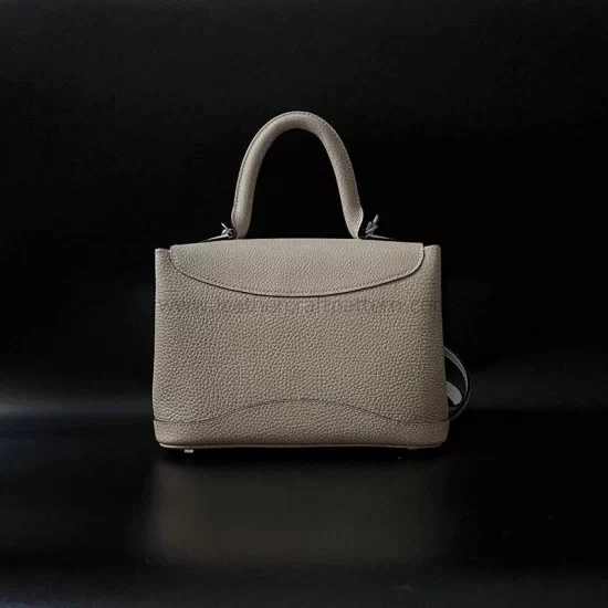 Moynat Gaby bag pm size ❤️ $30800 港元🌸 直接找小妹🤩🤩🤩 黑色/ 大象灰金扣🥳