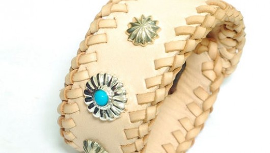 How to make a lacing bracelet 2