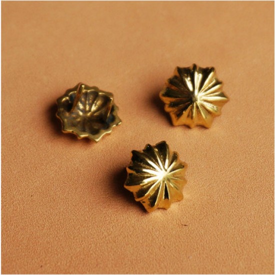 Copper Chrysanthemum nail - Leather Accessory - Key Hook- Leathercraft Supplies- Leather craft Ornament Copper Chrysanthemum nail - Leather Accessory - Key Hook- Leathercraft Supplies- Leather craft Ornament